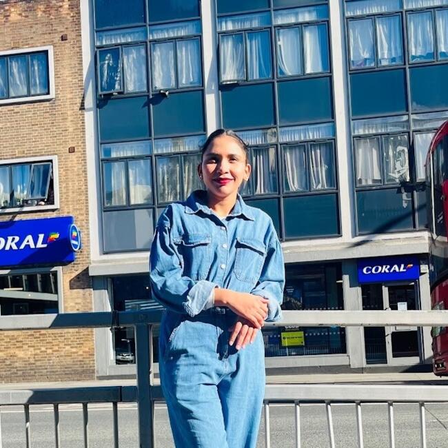 Babysitter in Erith: Komal