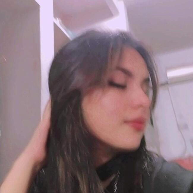 Babysitter in Valera: Camila