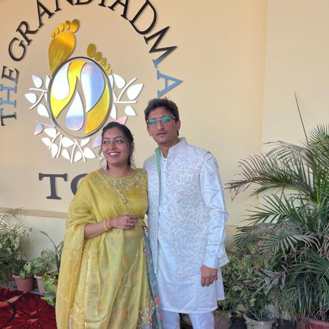 इन्दौर में बेबीसिटिंग की नौकरी: Rakshit