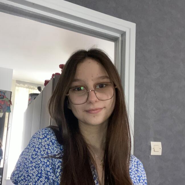 Babysitter in Pont-à-Vendin: Angelina