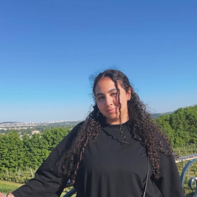 Babysitter in Rueil-Malmaison: Sirine