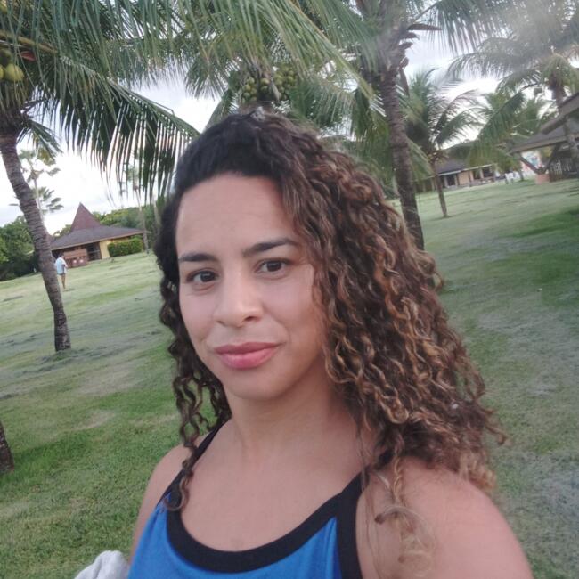 Babysitter in Santa Luzia: Rosimeire