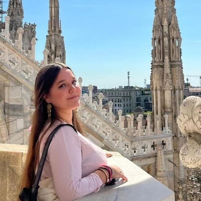 Babysitter in Barcelona: Inés