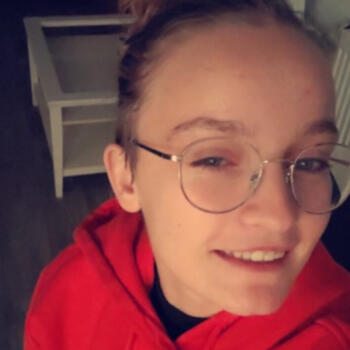 Babysitter Oreye: Laura