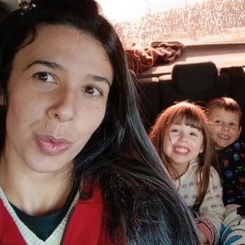 Babysitting job in Blumenau: babysitting job MAIARA
