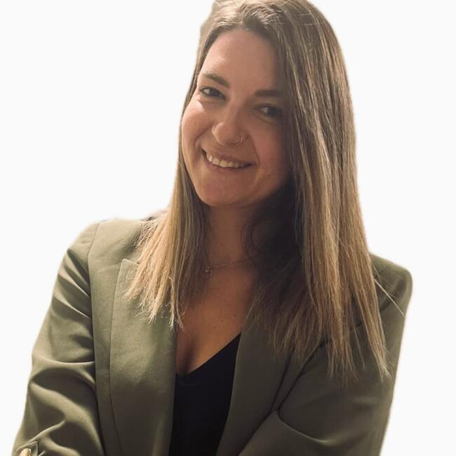 Babysitter in Dübendorf: GEORGIA