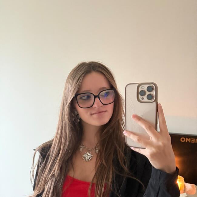 Babysitter in Elbeuf: Gwenaëlle