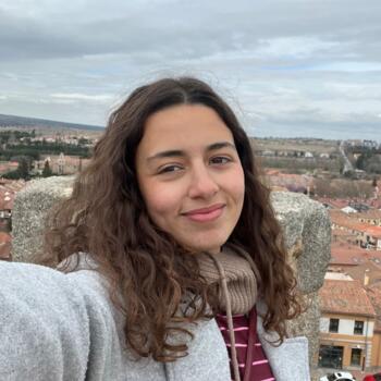 Babysitter in Vitoria-Gasteiz: Aisha