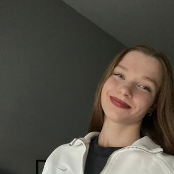 Bébiszitter Üröm: Dorina