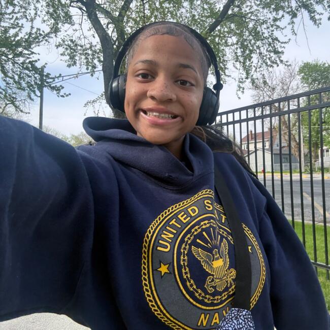 Babysitter in Dolton: Takyla