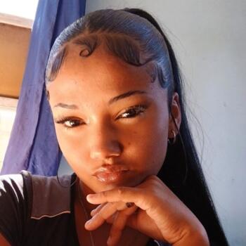 Babá em Palhoça: Karolaine