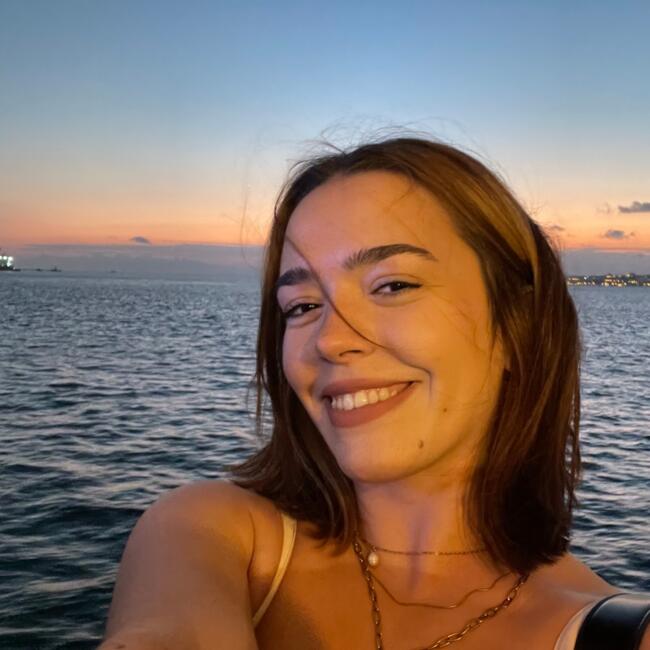 Babysitter em Cruz Quebrada: Maria