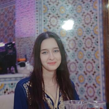 Babysitter in Fes: Aya