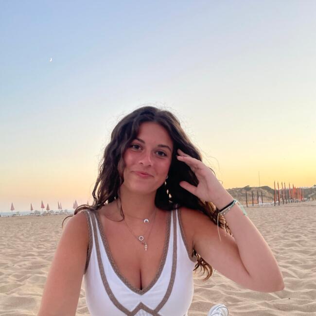 Baby-sitter in Montréal: Lola