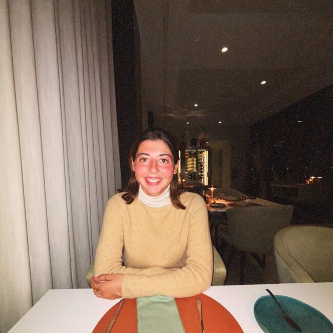 Babysitter in Cascais: Carolina