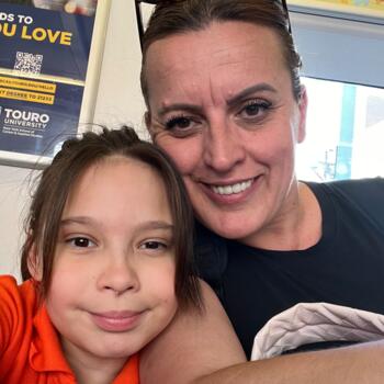 Babysitting job in New York: babysitting job Aisa