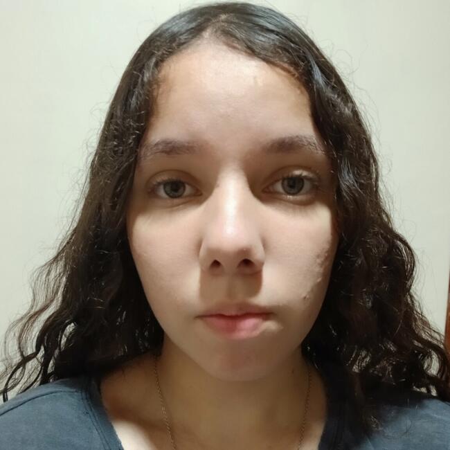 Babysitter in Valparaíso de Goiás: Maria