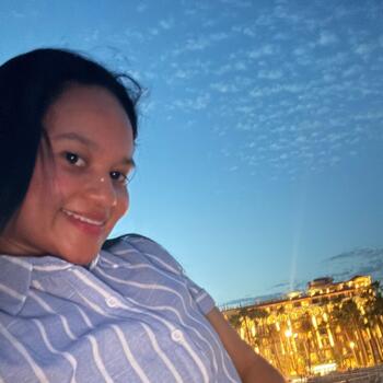 Babysitter in Saint-Denis: Lina yiseth