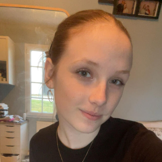 Babysitter in Saint-Amand: Clémence