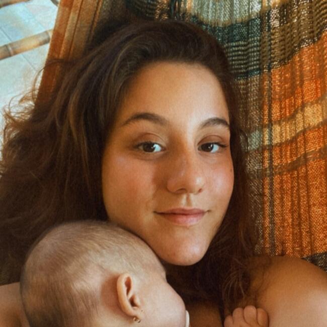 Babysitter in Estância Velha: Amanda