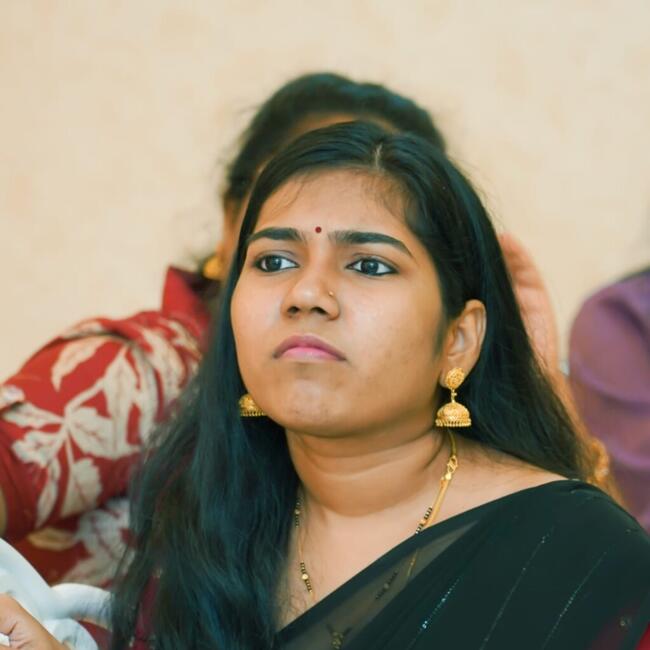 Babysitter in Dubai: POOJA