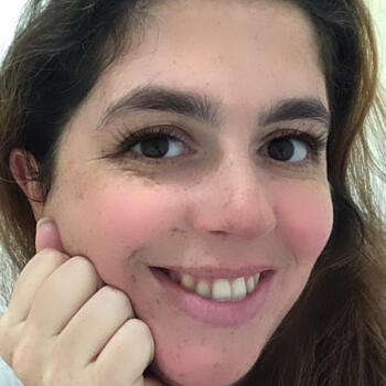 Babysitter in Oeiras: Cláudia Sofia