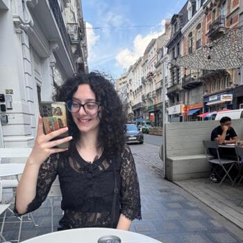 Babysitter in Sint-Pieters-Woluwe: Alida
