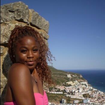 Babysitter in London: Leticia