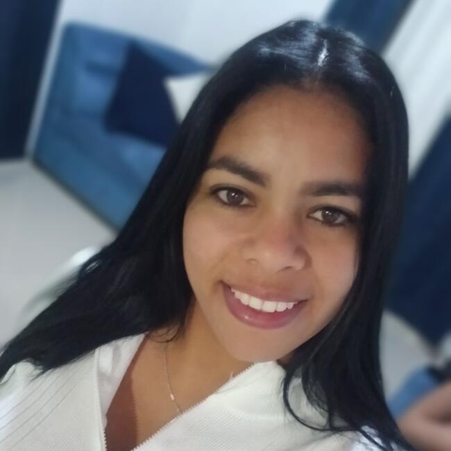 Niñera en Caracas: Alexandra