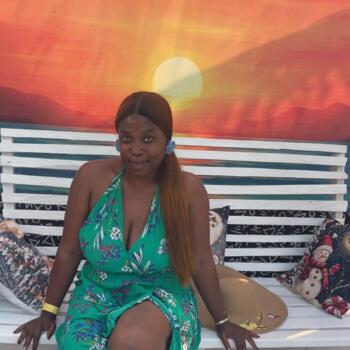 Babysitter in Lagos: Veronica