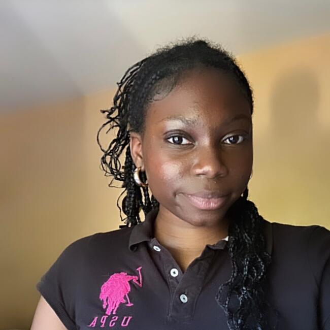 Babysitter in Reims: Athéna