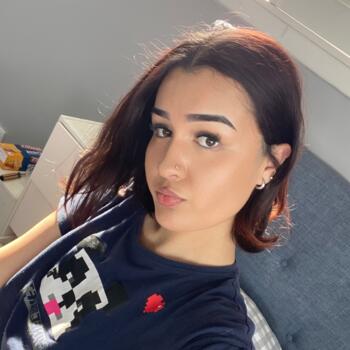 Babysitter in Morrinsville: Lia