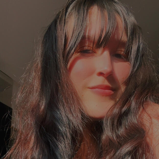 Babá em Caxias do Sul: Thalyta Vitória