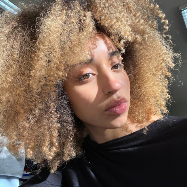 Babysitter στην περιοχή Άγιοι Ανάργυροι: Nelly