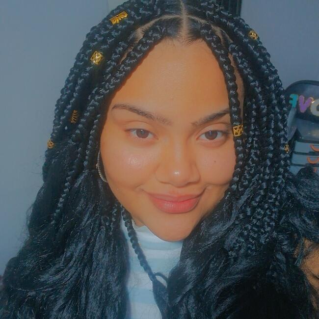 Babá em Niterói: Hellen fernandes