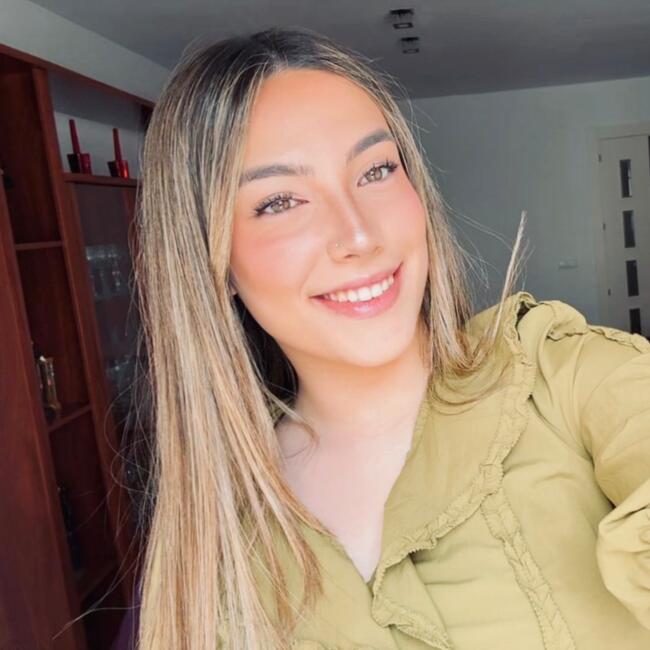 Babysitter in Cuenca: Laura