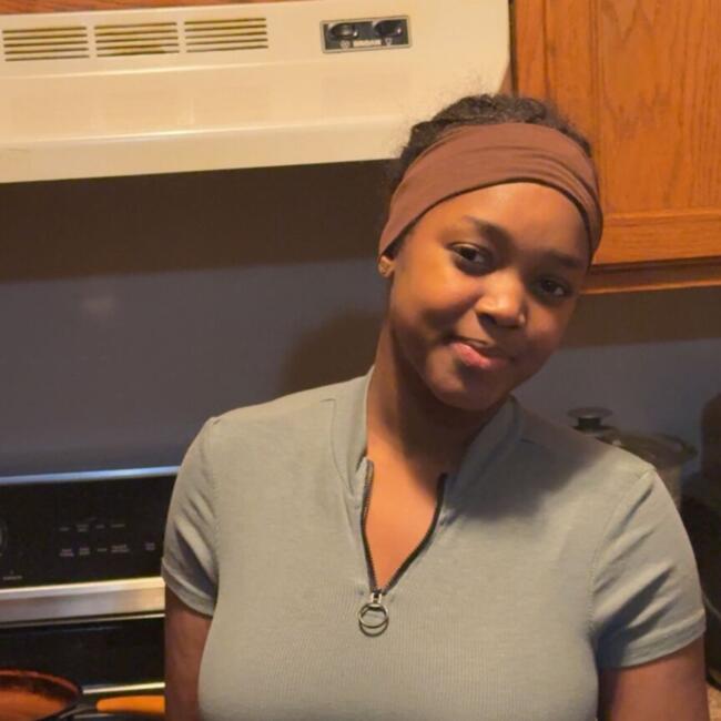 Baby-sitter in Edmonton: Esther