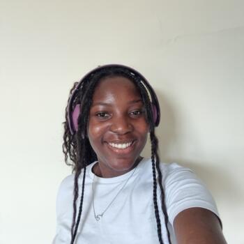 Babysitter in Cardiff: Ayomide