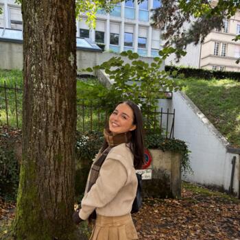 Babysitter in Lausanne: Eva