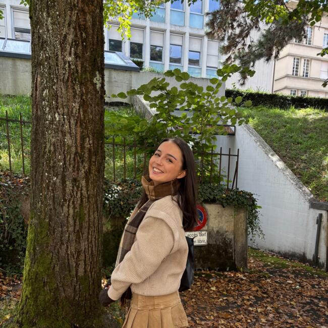 Babysitter in Lausanne: Eva