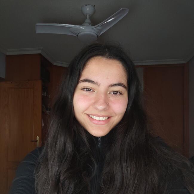 Babysitter in Daimiel: Isabel