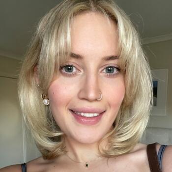 Babysitter in Melbourne: Leah