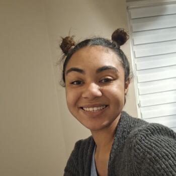 Babysitter Charleroi: Celia