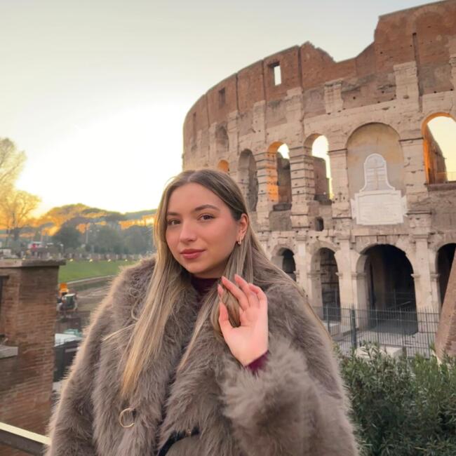 Babysitter in Vila Franca de Xira: Veronica