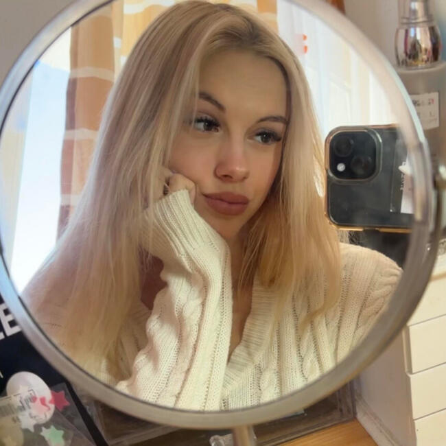 Babysitter in Budapest: Laura