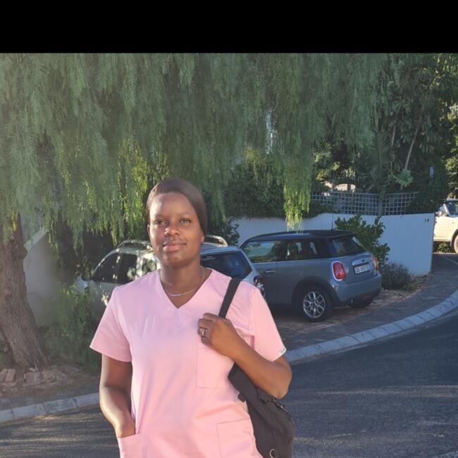 Babysitter in Cape Town: Linnah