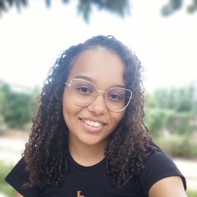 Babá em Luziânia: Luana