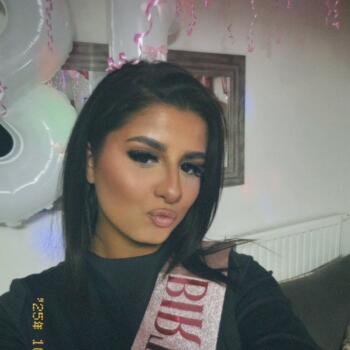 Babysitter in Noisy-le-Sec: Lina