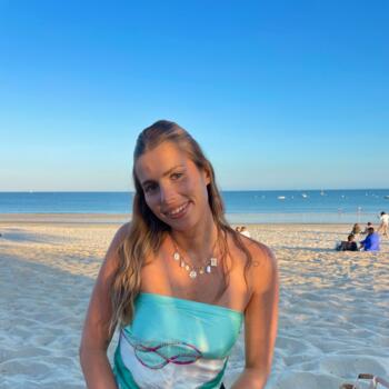 Babysitter in Saint-Avé: Jeanne