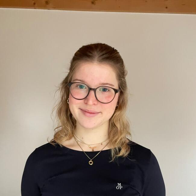 Babysitter in Leipzig: Charlotte